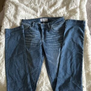 DL1961 Women's Cigarette Leg Blue Jeans